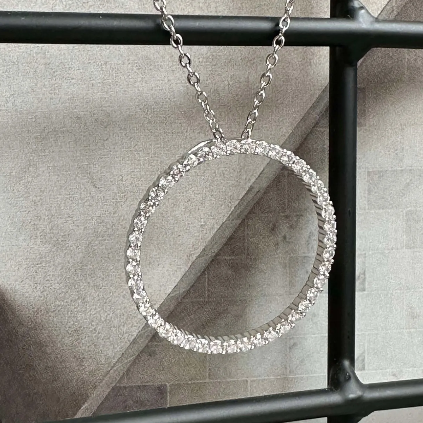 VIAMAJA Halskæde Kendal - rhodium belagt Clearance