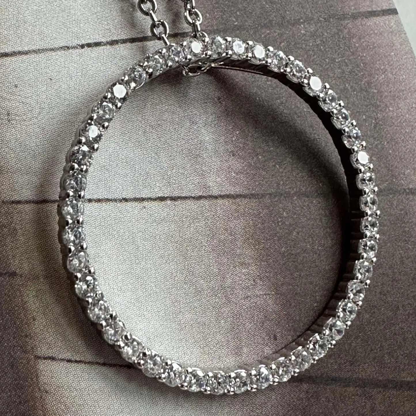 VIAMAJA Halskæde Kendal - rhodium belagt Clearance