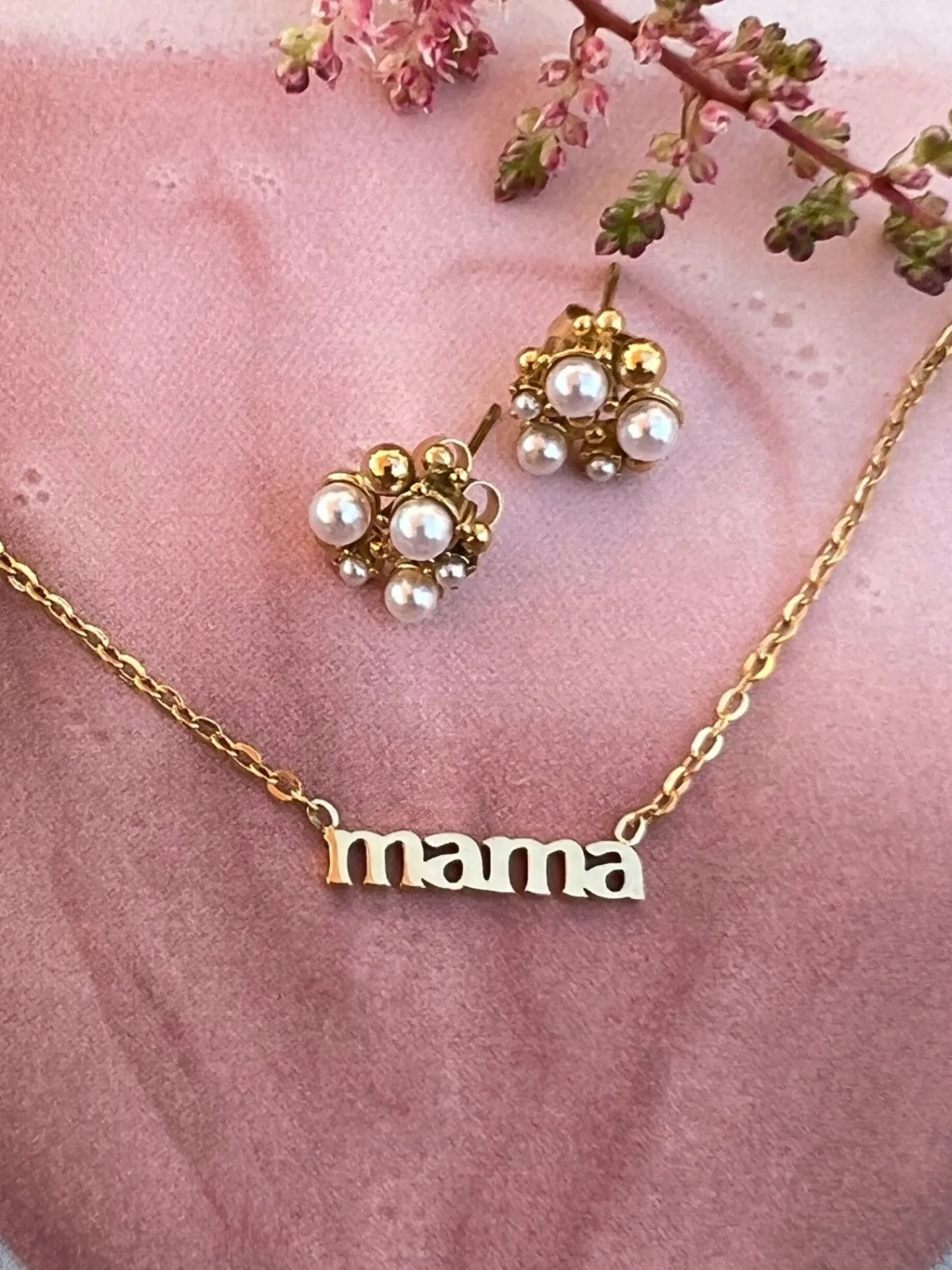 VIAMAJA Halskæde Mama forgyldt – Vandfast Outlet