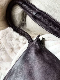 VIAMAJA Håndtaske med smuk fletrem - Brown Online