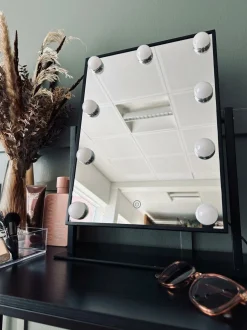 VIAMAJA Hollywood Makeup spejl med lys - Black Best