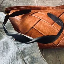 VIAMAJA Hårbøjle Twist Mat Black Online