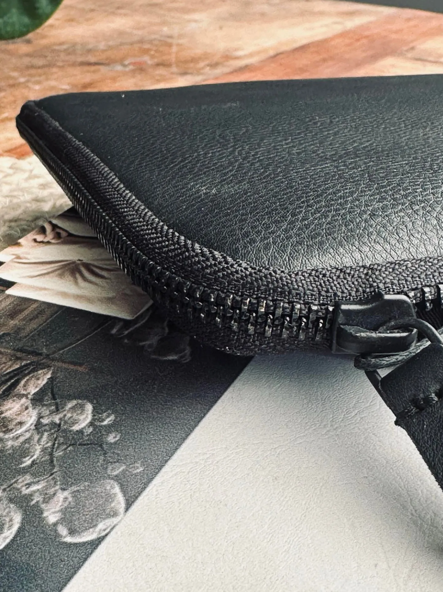 VIAMAJA Ipad sleeve - Black / Black Discount