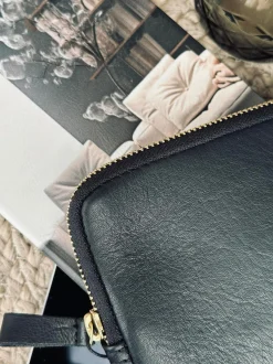 VIAMAJA Ipad sleeve - Black / Gold Clearance