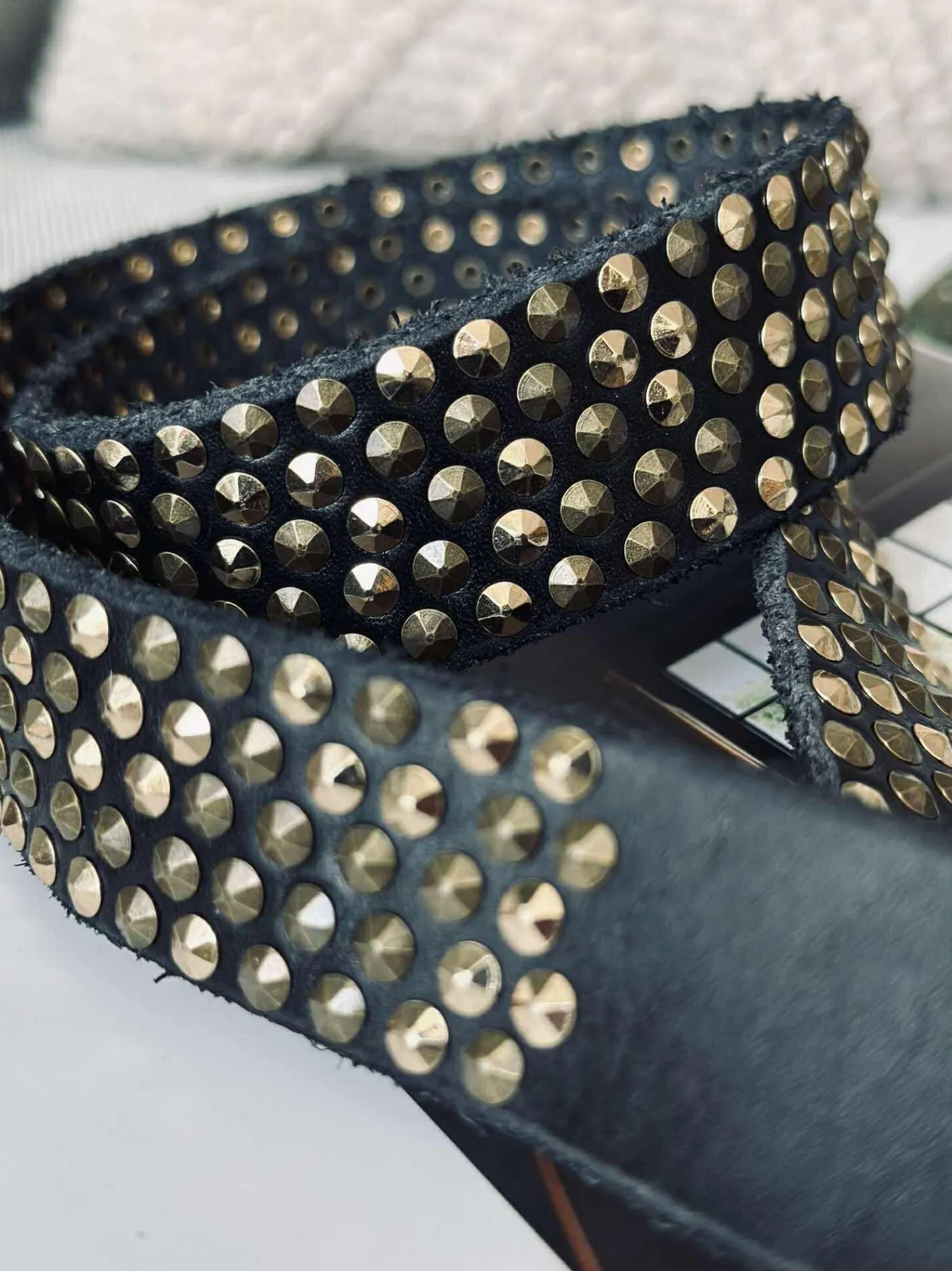 VIAMAJA Jeans bælte med nitter - Black / gold Outlet