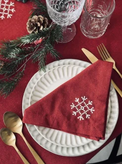 VIAMAJA Juledug Rød JUL med broderi - Flere størrelser