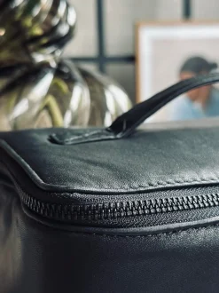 VIAMAJA Klassisk kosmetiktaske - Black / Black Sale