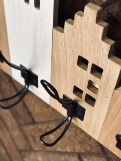 VIAMAJA Knagerække med huse