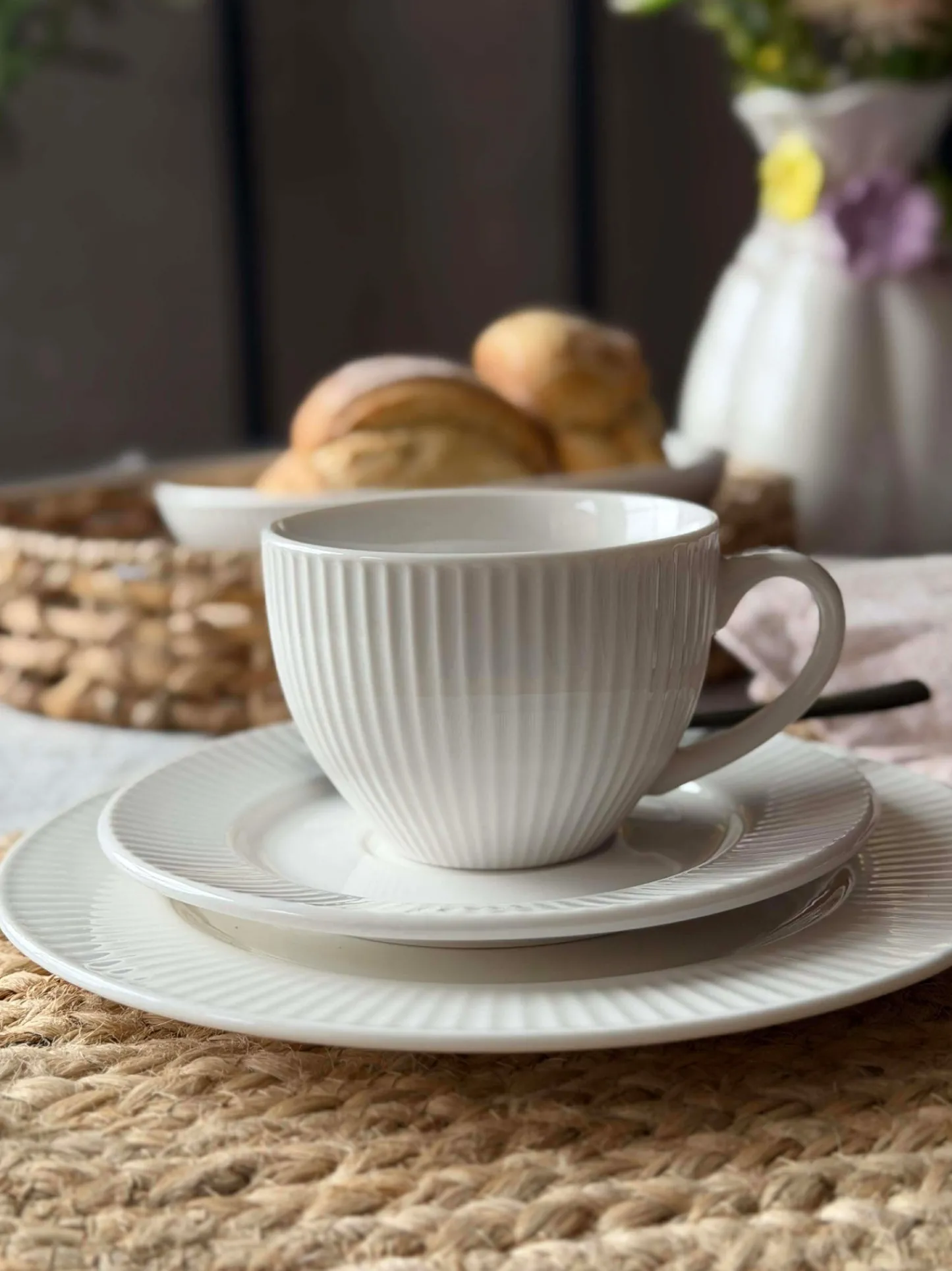 VIAMAJA Kop og underkop - Riflet porcelæn Outlet