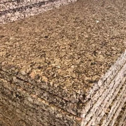 VIAMAJA Korkplade - 2. Sortering - Rustik korkplade New