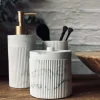VIAMAJA Krukke med låg i marmor look Discount