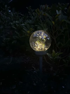 VIAMAJA Kugle med 20 led lys – Solar Outlet