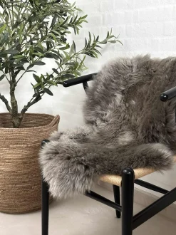 VIAMAJA Lammeskind fra New Zealand – Mocca 85x55cm Clearance