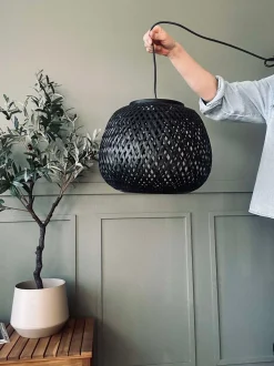 VIAMAJA Lampe bambus - Sort dia 33 Best