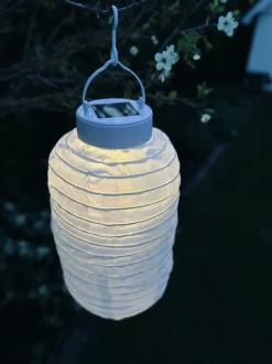 VIAMAJA Lampe med solceller – White Online