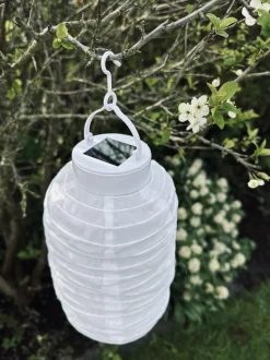 VIAMAJA Lampe med solceller – White Online