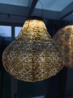 VIAMAJA Lampe med solceller Pear - SUMMER GOLD New