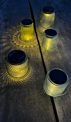 VIAMAJA Lanterne med solceller – Fiona green