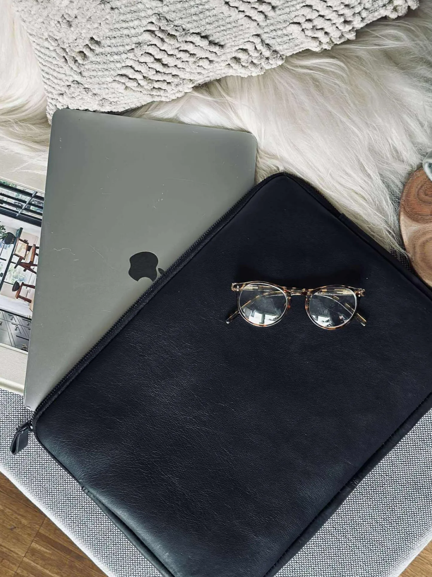 VIAMAJA Laptop sleeve - Black / black Clearance