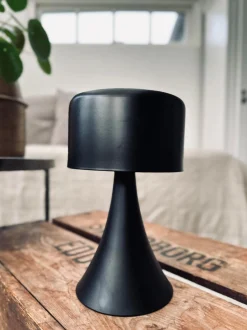 VIAMAJA LED Bordlampe Black