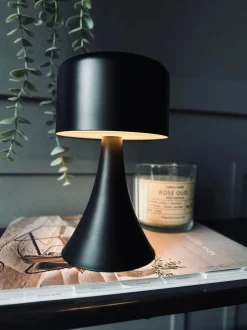 VIAMAJA LED Bordlampe Black