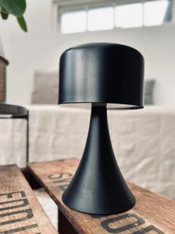 VIAMAJA LED Bordlampe Black