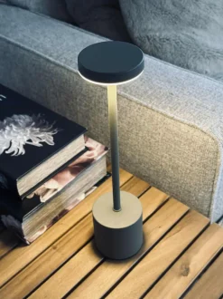 VIAMAJA LED bordlampe KELLY Taupe - genopladelig Online