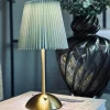 VIAMAJA LED bordlampe Large Plisse´ - genopladelig New