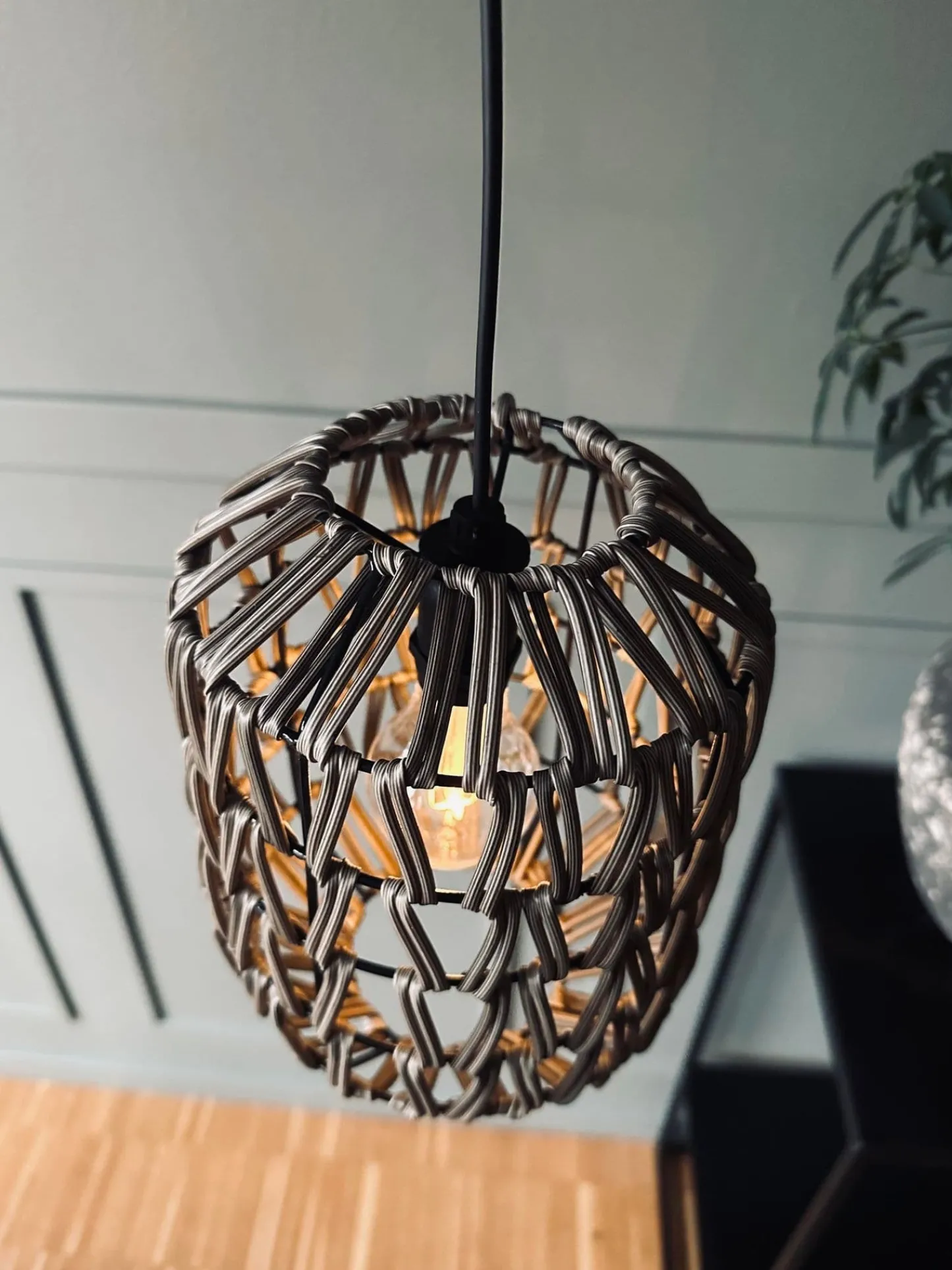 VIAMAJA LED lampe til batterier m. Timerfunktion – Godkendt til inde / ude
