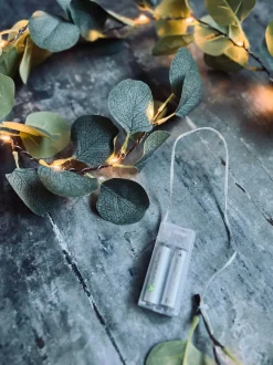 VIAMAJA Lyskæde med eucalyptus Discount