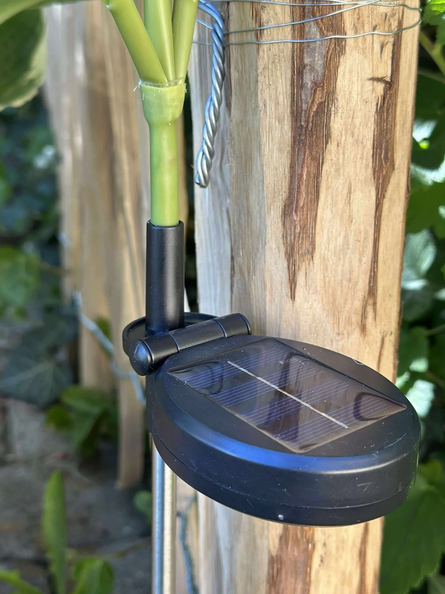 VIAMAJA Magnolia med solceller - Hvid Clearance