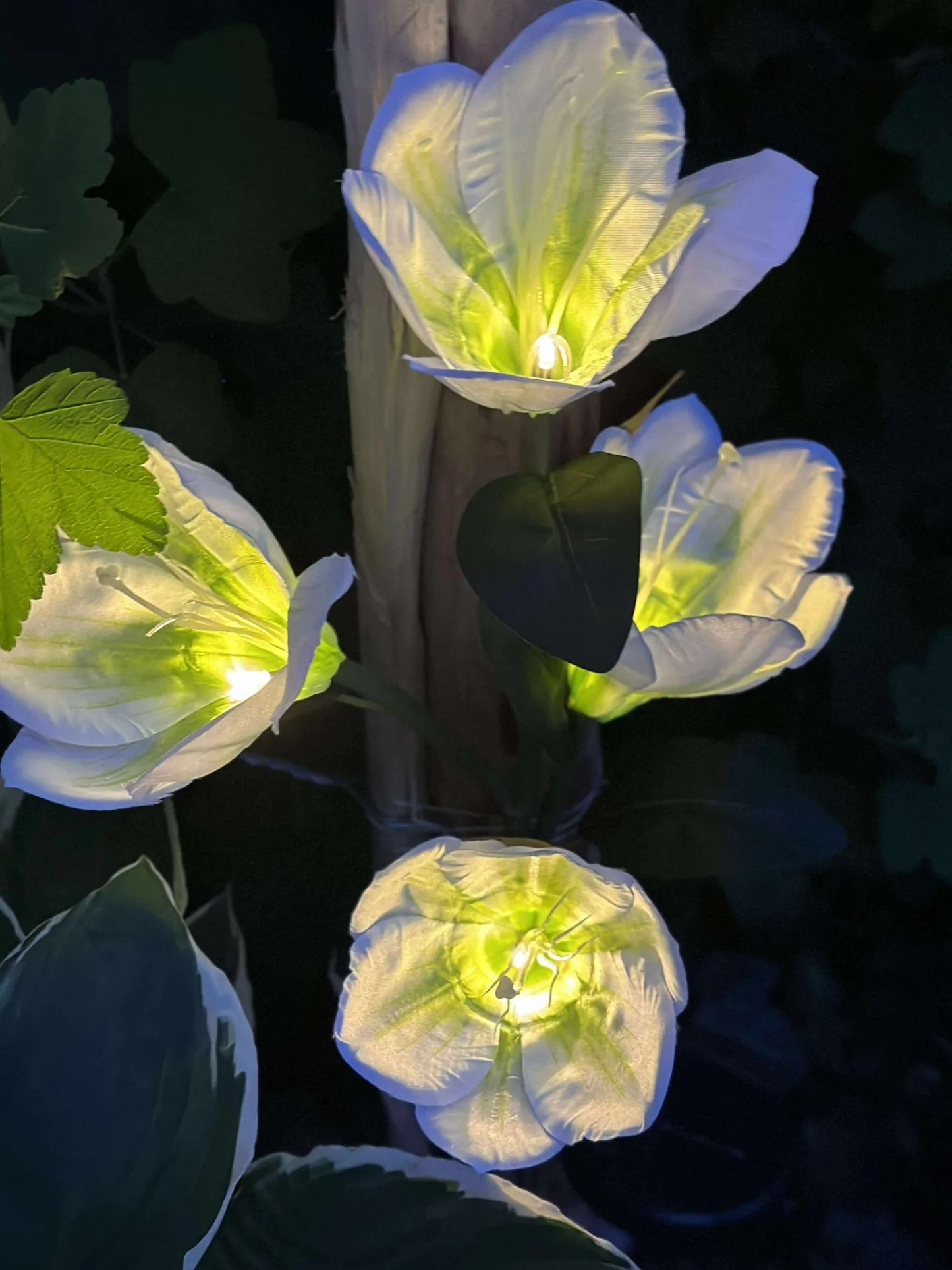 VIAMAJA Magnolia med solceller - Hvid Clearance