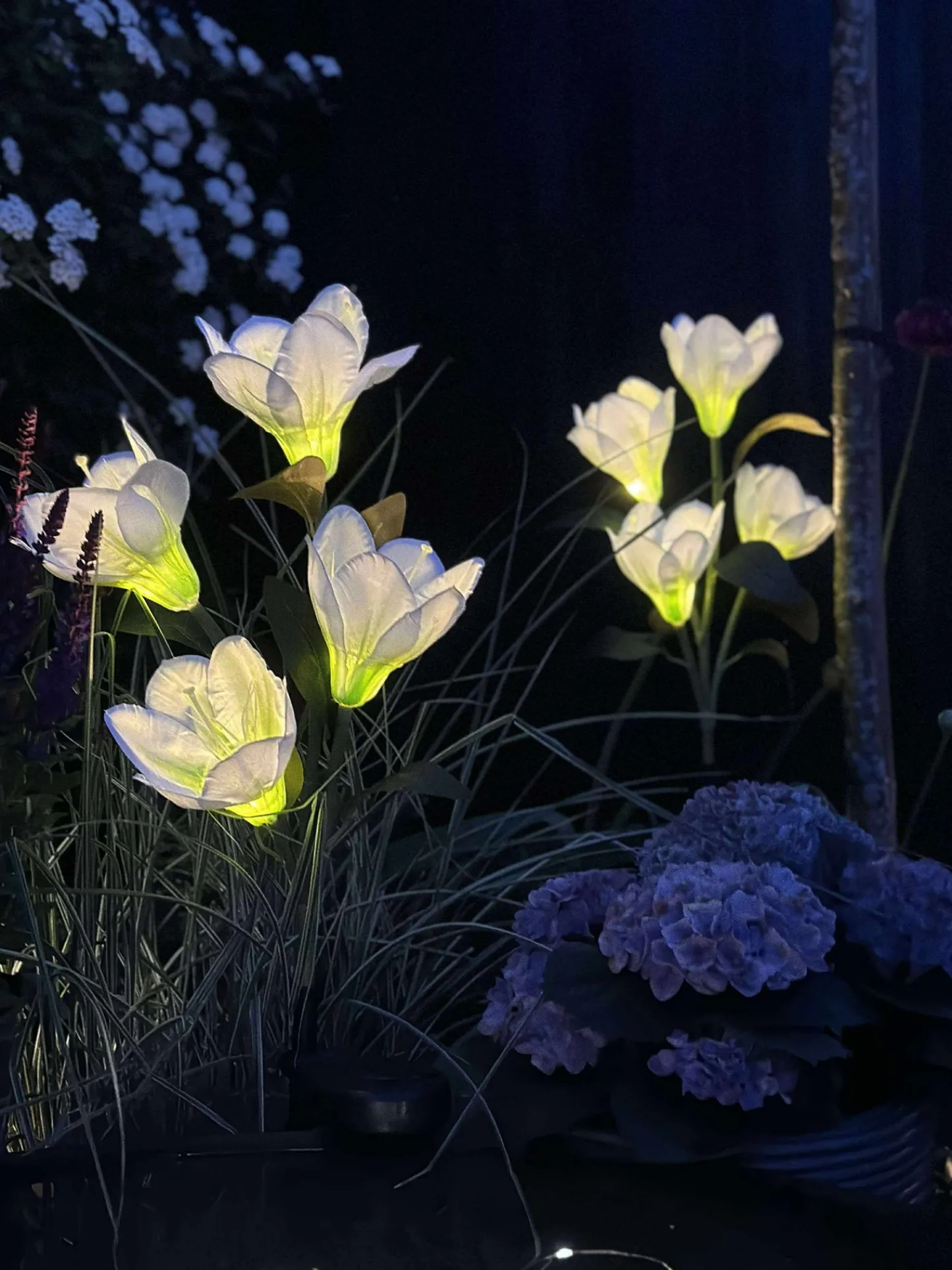 VIAMAJA Magnolia med solceller - Hvid Clearance
