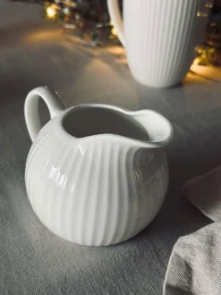 VIAMAJA Mælkekande Riflet - Porcelæn New