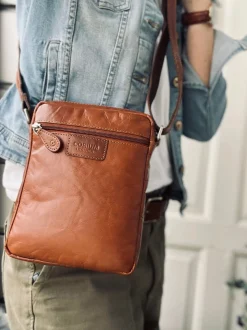 VIAMAJA Mobiltaske / Crossover – Cognac Daily