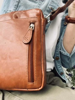 VIAMAJA Mobiltaske / Crossover – Cognac Daily