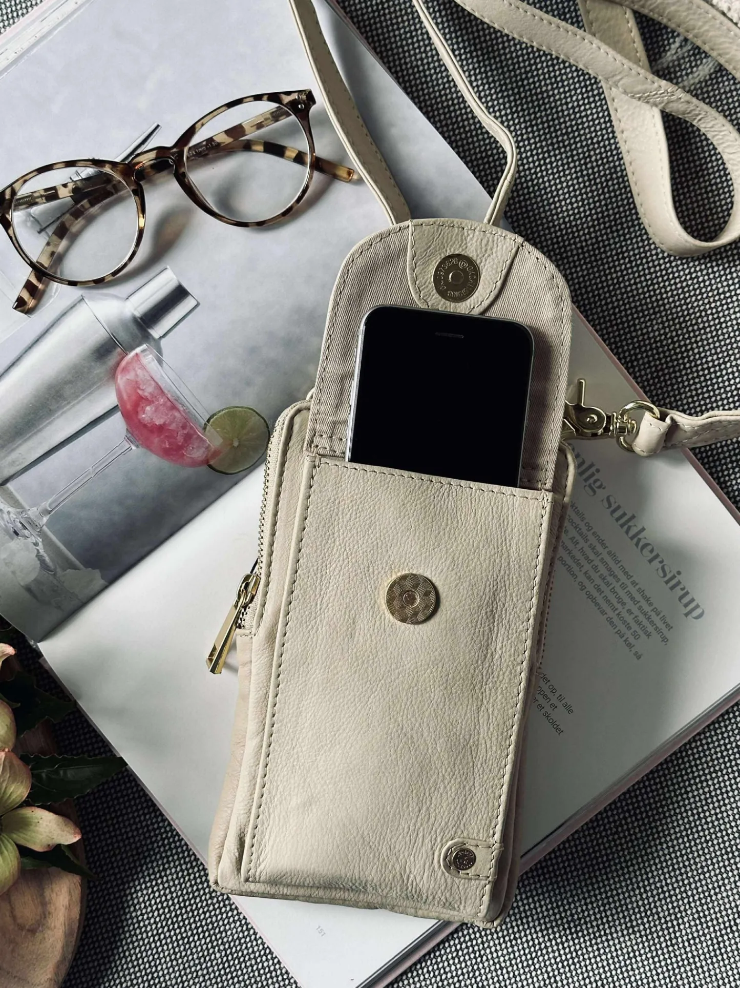 VIAMAJA Mobiltaske - Sand / gold Outlet