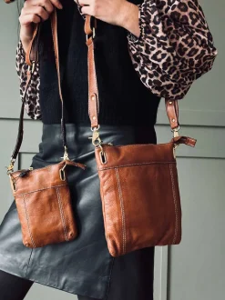 VIAMAJA Mobiltaske Gunilla walnut Clearance