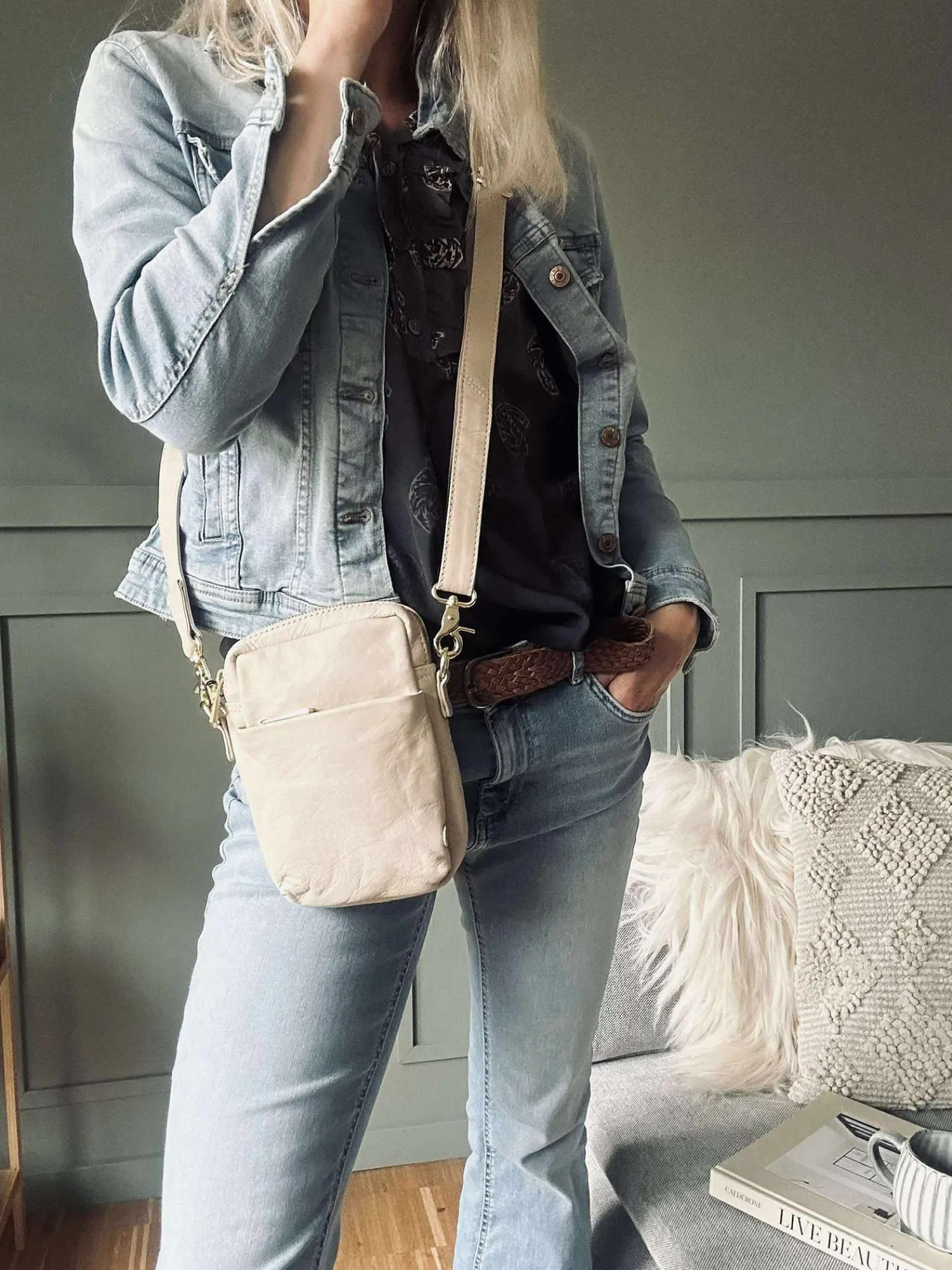 VIAMAJA Mobiltaske Liva - Sand / Gold Hot