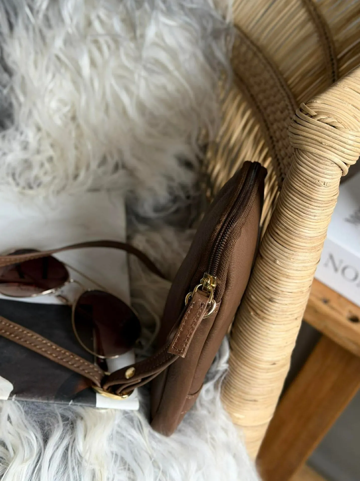 VIAMAJA Mobiltaske Misse - Coffee / gold Clearance