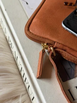 VIAMAJA Mobiltaske Misse - Cognac / gold
