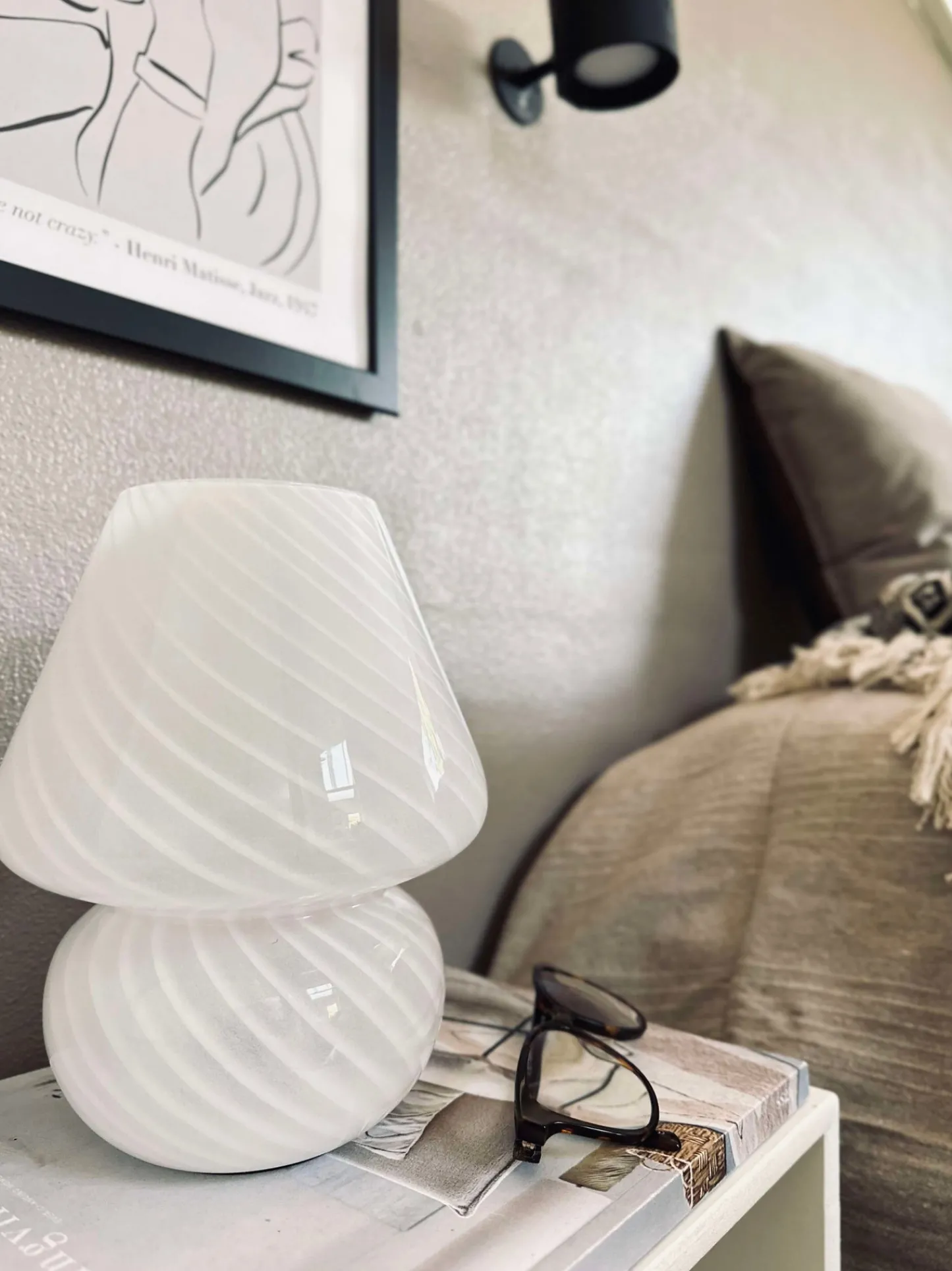 VIAMAJA Mushroom Medium – Hvid mundblæst glas Hot