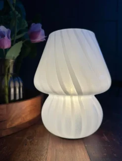 VIAMAJA Mushroom Medium – Hvid mundblæst glas Hot