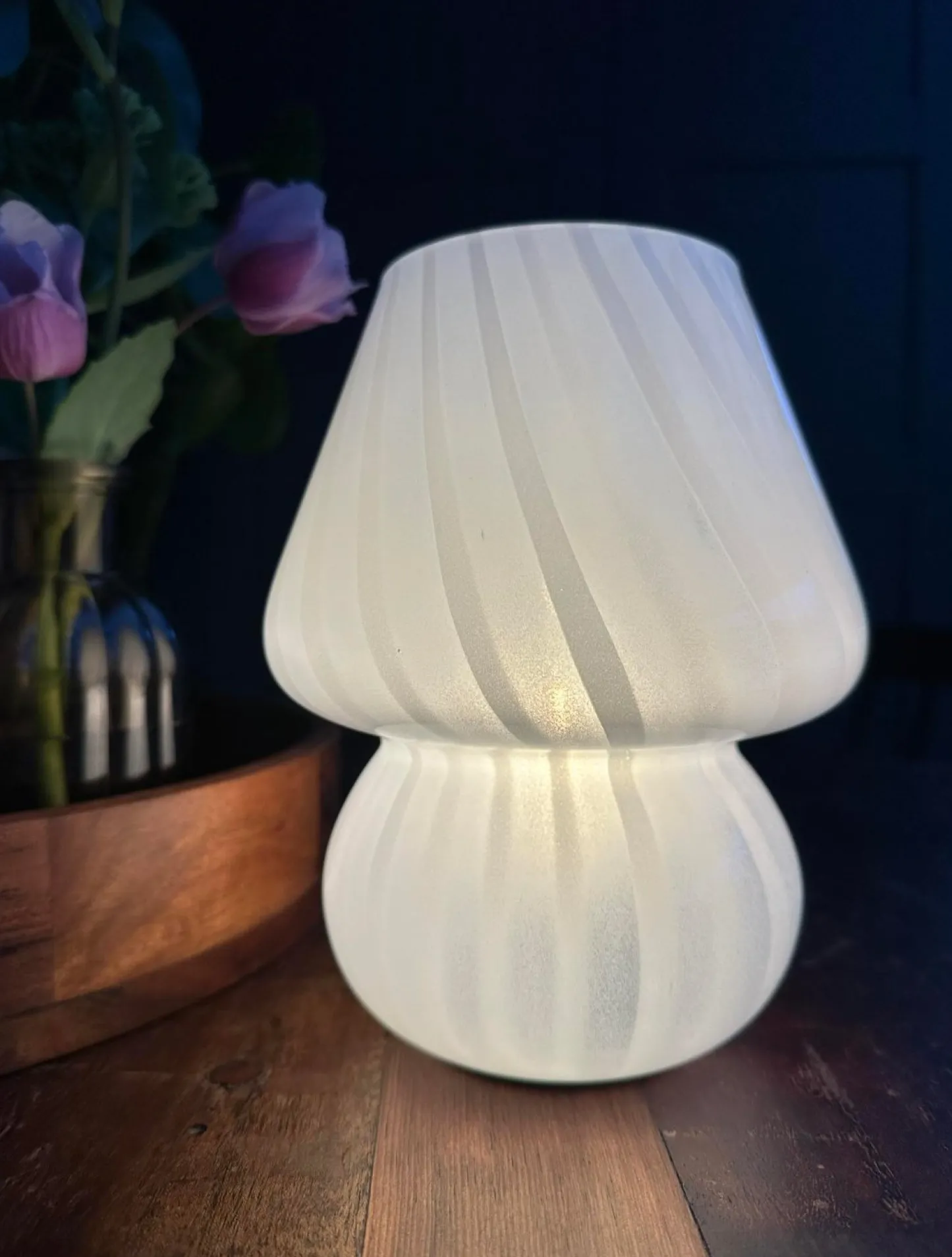 VIAMAJA Mushroom Medium – Hvid mundblæst glas Hot