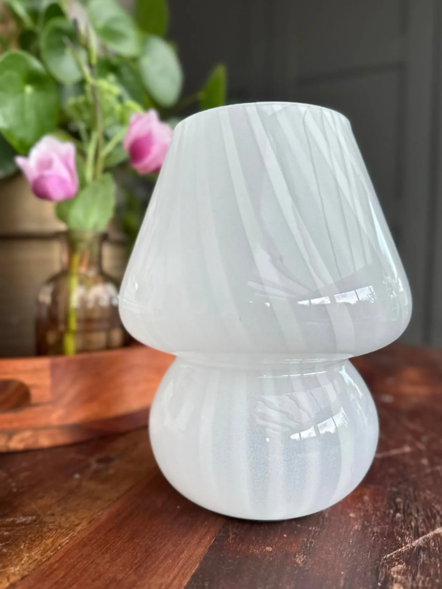 VIAMAJA Mushroom Medium – Hvid mundblæst glas Hot
