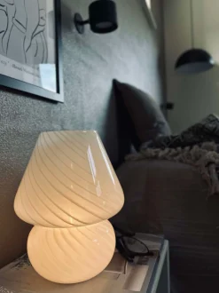 VIAMAJA Mushroom Medium – Hvid mundblæst glas Hot