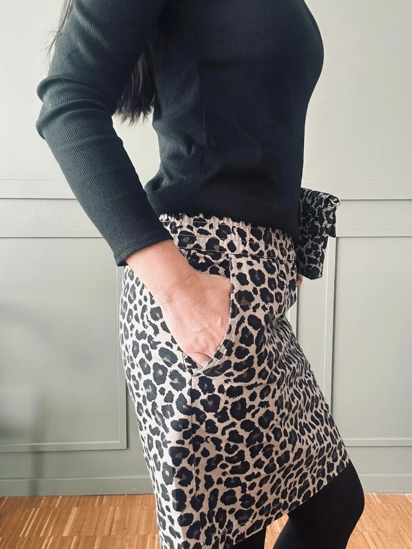 VIAMAJA Nederdel Jane Leopard Grey Best