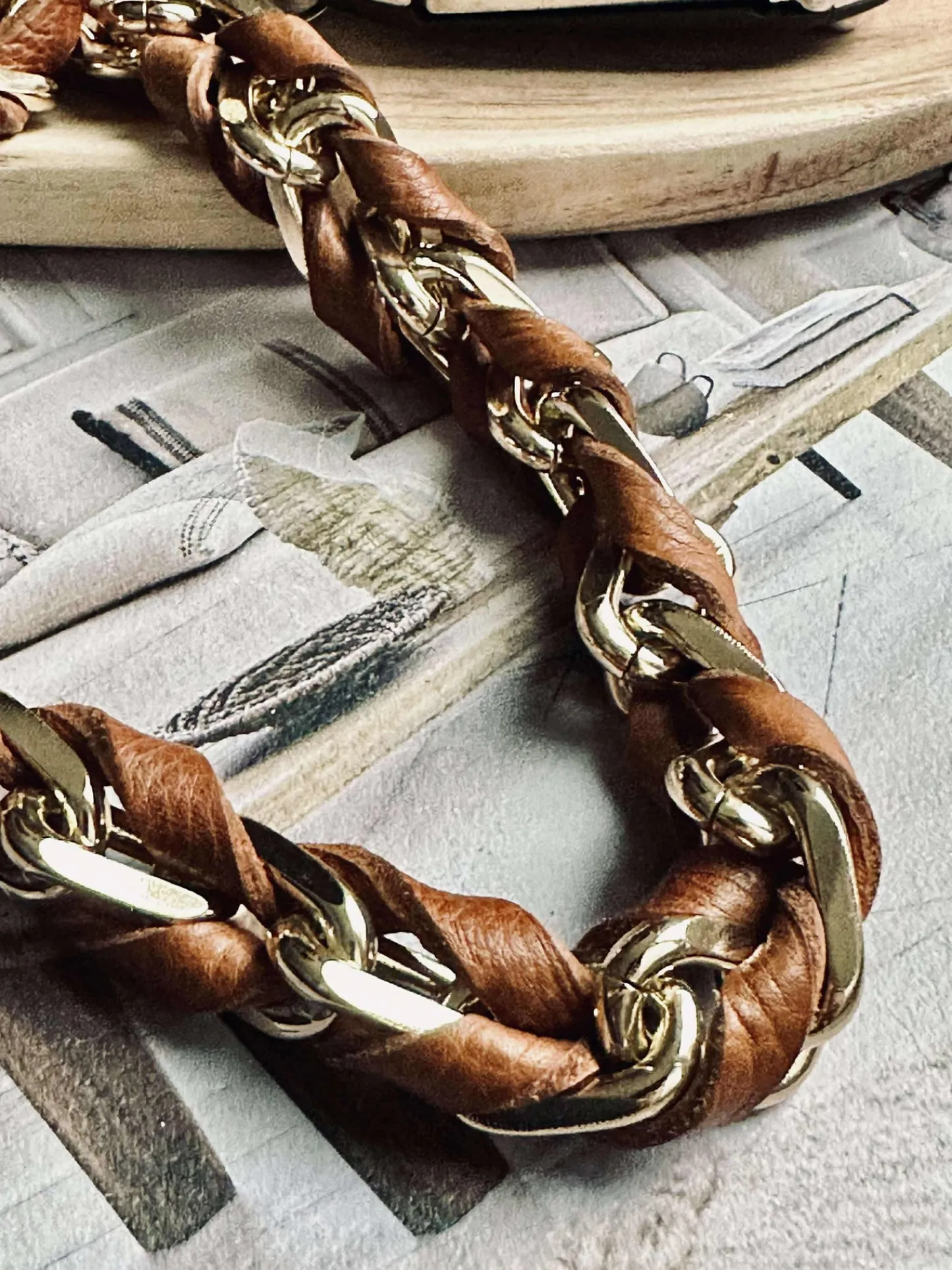 VIAMAJA Nøglesnor – Walnut / Gold Sale