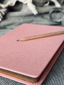 VIAMAJA Notesbog A5 - Rosa Sale