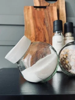 VIAMAJA Opbevaringsglas 500ml - Hvid låg Hot